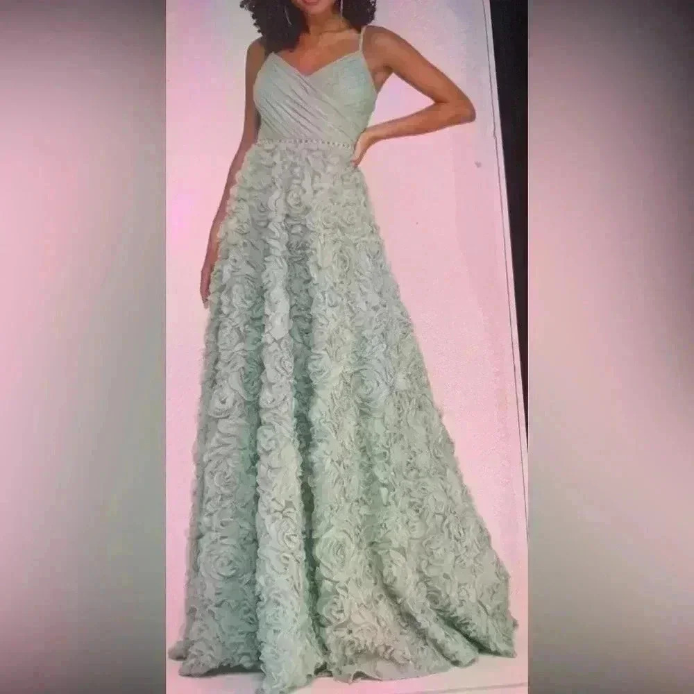 Say Yes To The Prom Juniors 3D Rosettes  Shirred -Top Gown Prom Dress S 9/10 K-7